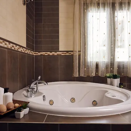 Willa Palm Luxury Mouzákion