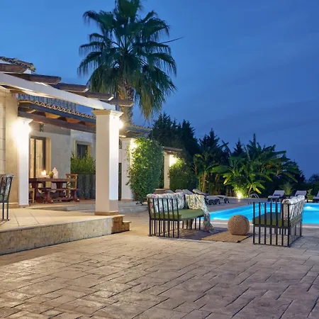Palm Luxury Willa Mouzákion